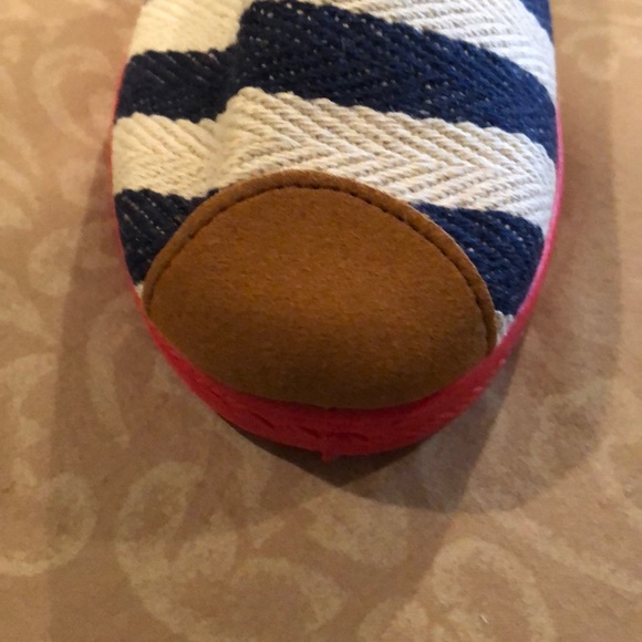 So Cute Canvas Shoes 🇺🇸 🎆 - Picture 7 of 8